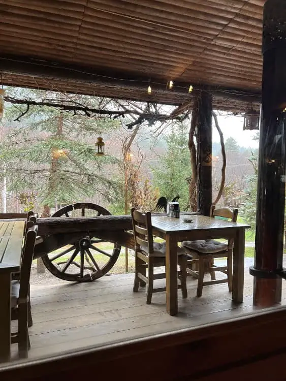 log cabin restaurant outdoor