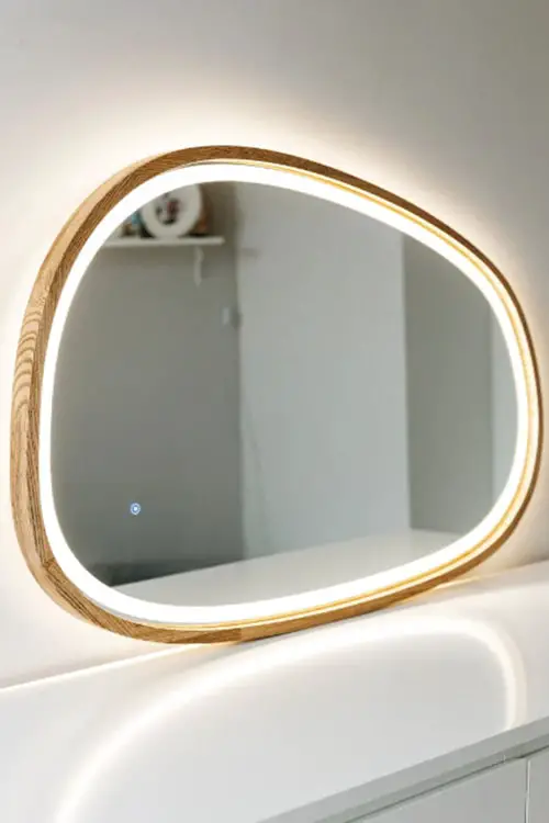 best lighted mirrors for bathrooms